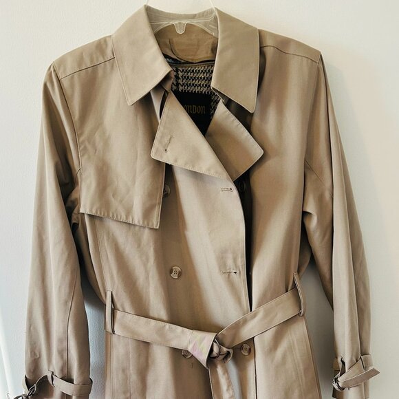 London Fog Womans Tan All Seasons Trench Coat with Zip Out Lining -  Size 10 - Picture 2 of 7